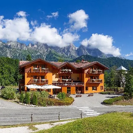 Hotel Giasenei 3*